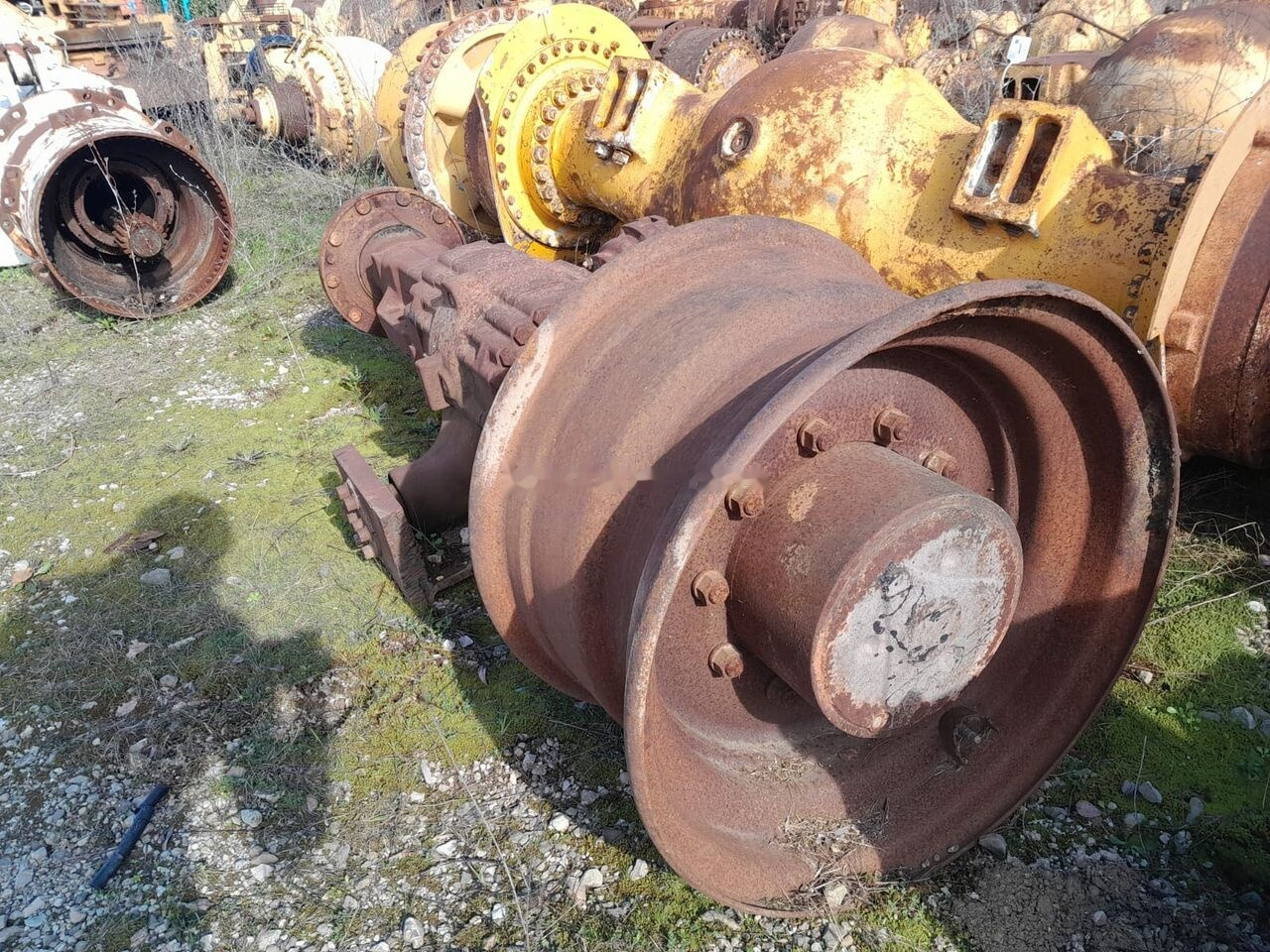 1970134 11308466   Volvo L50H - Front axle for Wheel loader: picture 1