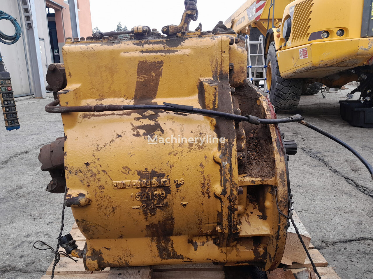 2S7902   Caterpillar D9G - Gearbox for Bulldozer: picture 2