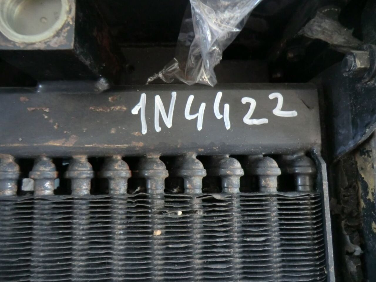 5Q9107 1N4422  Caterpillar 963C 2DS01270 - Condenser for Wheel loader: picture 2