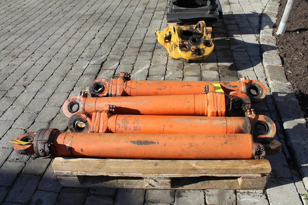 Atlas 1302 E - Hydraulic cylinder for Construction machinery: picture 2