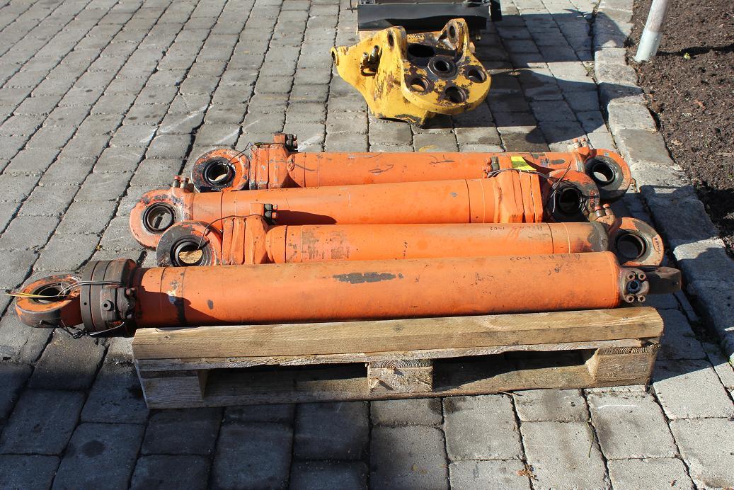 Atlas 1302 E - Hydraulic cylinder for Construction machinery: picture 3