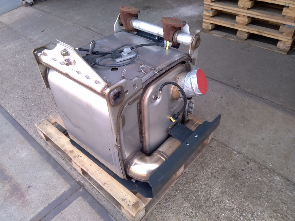 Bomag BM1000-35 - - Muffler/ Exhaust system for Cold planer: picture 1