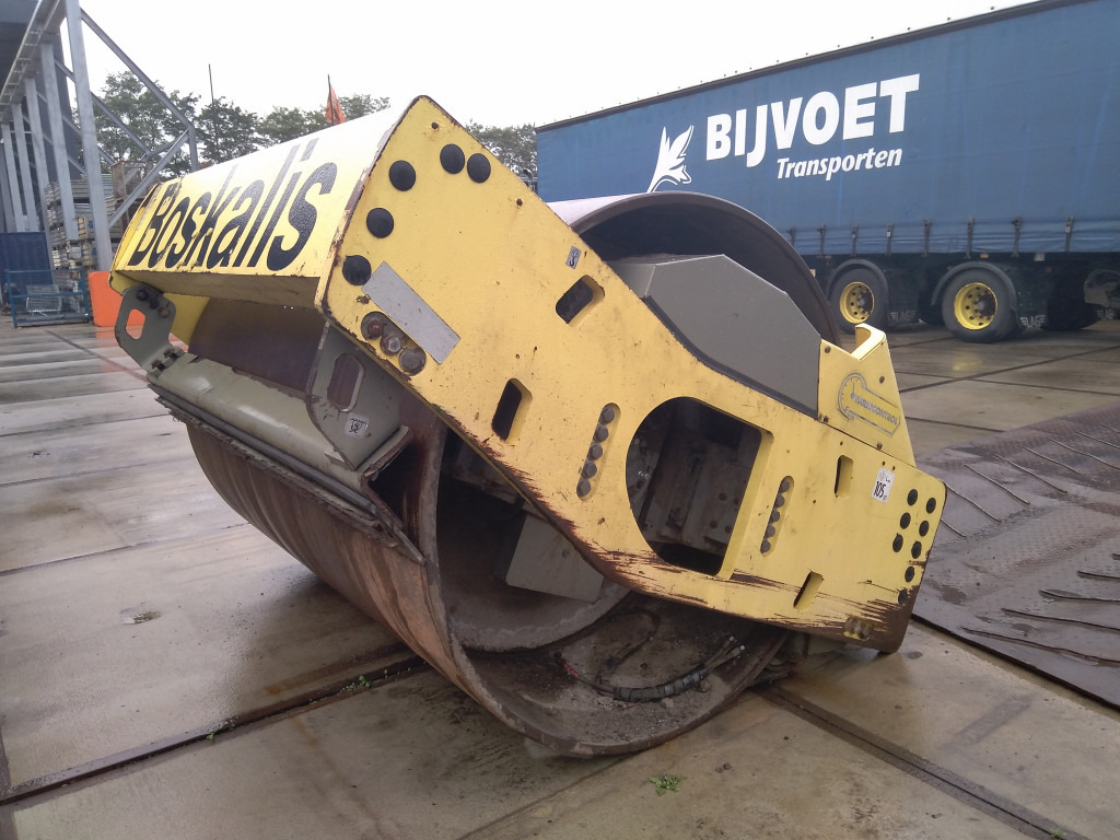 Bomag BW213DH-4 1BVC - - Body and exterior for Roller: picture 4