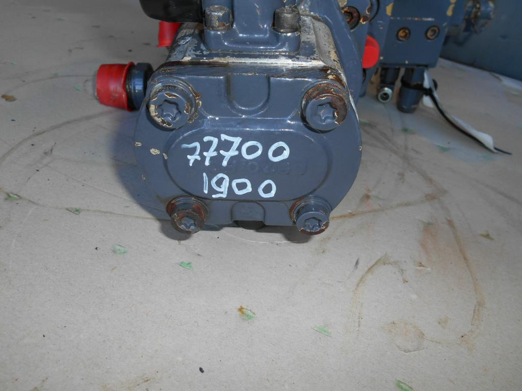 Bosch 0510525324 - - Steering pump for Construction machinery: picture 1