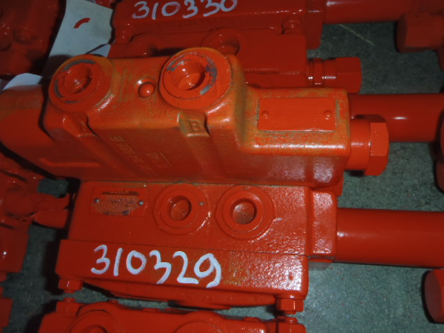 Bosch 1521601055 - - Hydraulic valve for Construction machinery: picture 1