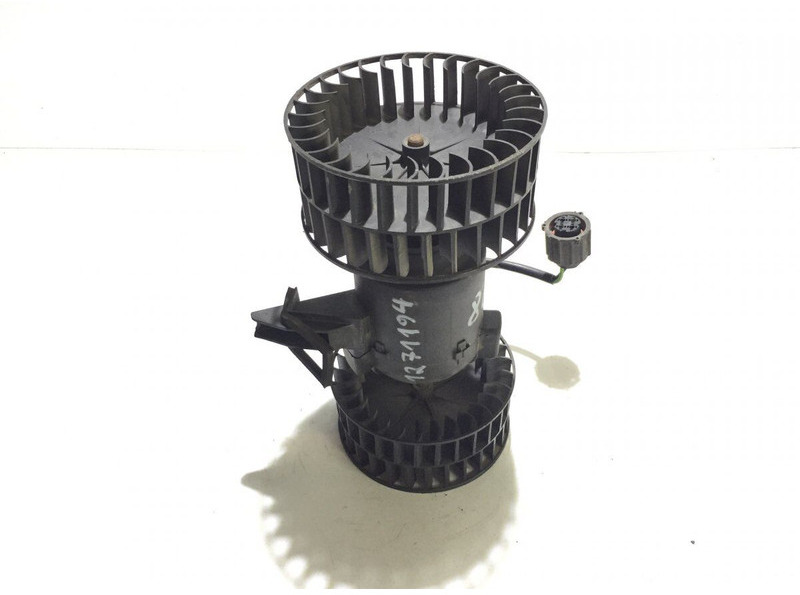Bosch 4-series 114 (01.95-12.04) - Blower motor: picture 2