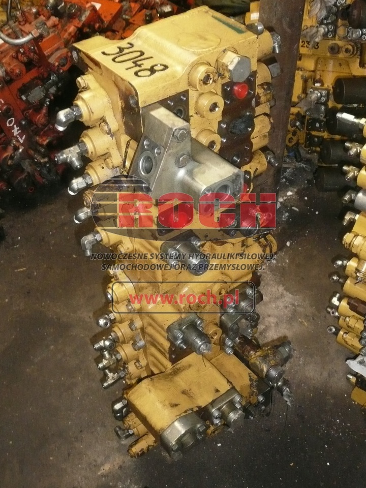 CATERPILLAR 158-8200 + 201-9354 153-5217X-4-5 - 12 SEKCYJNY - Hydraulic valve: picture 2