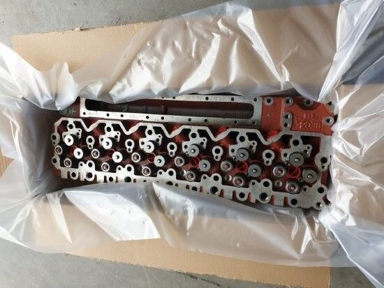 Case IH MAGNUM 310 - Cylinder head for Farm tractor: picture 2