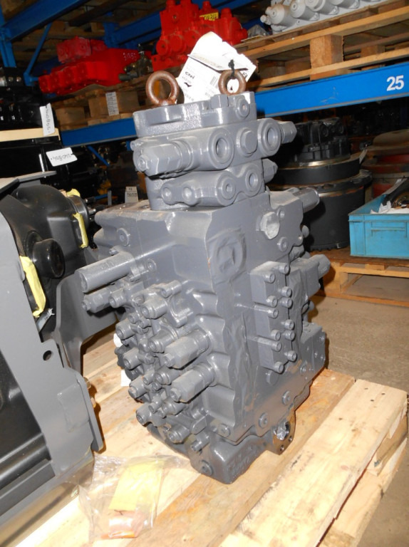 Case KRJ31332 - KRJ31330 - Hydraulic valve for Construction machinery: picture 1