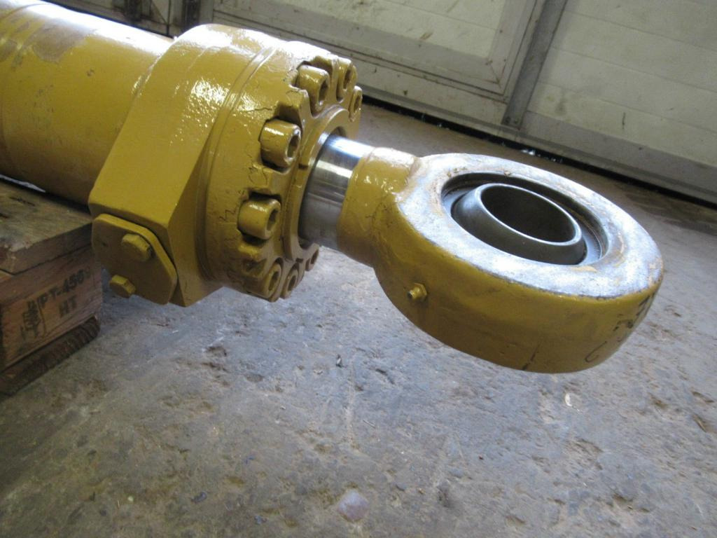 Caterpillar  - Hydraulic cylinder for Construction machinery: picture 5