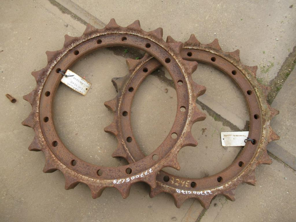 Caterpillar 324E - - Undercarriage parts for Construction machinery: picture 1
