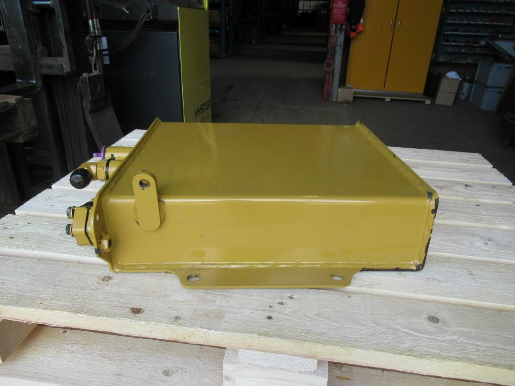 Caterpillar 4493322 - - Hydraulic tank for Construction machinery: picture 4