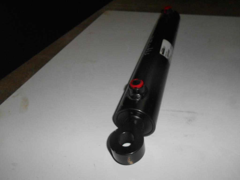 Cnh 295897A1 - - Hydraulic cylinder for Construction machinery: picture 3