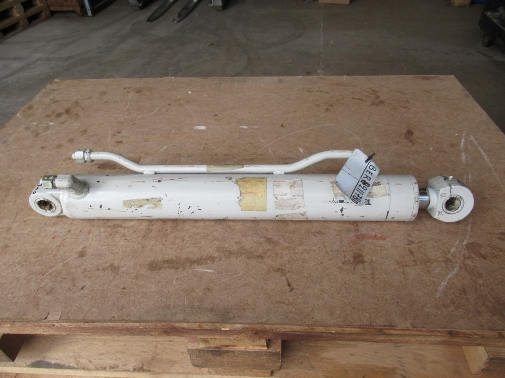 Cnh BER8211780 - - Hydraulic cylinder for Construction machinery: picture 1