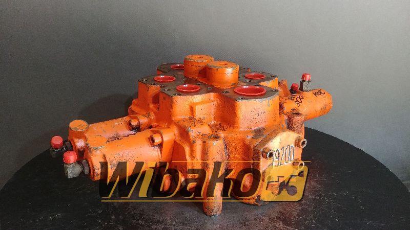 Daewoo MEGA 500 M/2 - Hydraulic valve for Construction machinery: picture 1