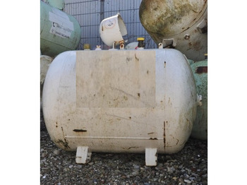New Fuel tank for Truck De Visser Used Propaan/Butaan LPG  tank 500 L (0,25 tons) Ø 800 including tank fittings length 1230 mm, capacity 210 kg ID 1.001: picture 1