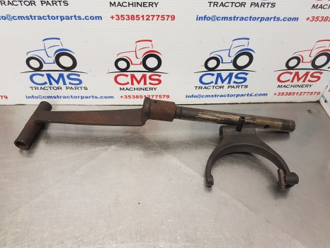 Deutz Agrotron 110, Mk3, Clutch Shaft And Fork 04426190.4, 2093306034 - Clutch and parts for Agricultural machinery: picture 1