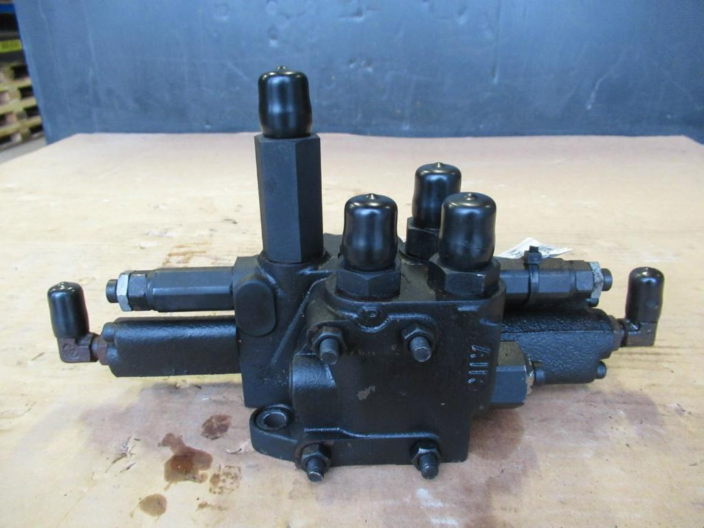 Doosan 426-00284B - - Hydraulic valve for Construction machinery: picture 3