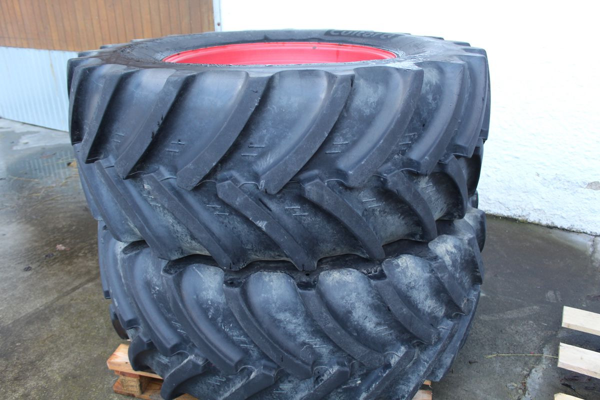 Fendt 818 Kompletträder 30 und 42 Zoll  - Wheel and tire package for Farm tractor: picture 1
