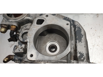 Hydraulic pump for Farm tractor Ford New Holland Fiat 60, M Ser 8160, 8360 Hydraulic Pump Housing Kit 82013741: picture 2