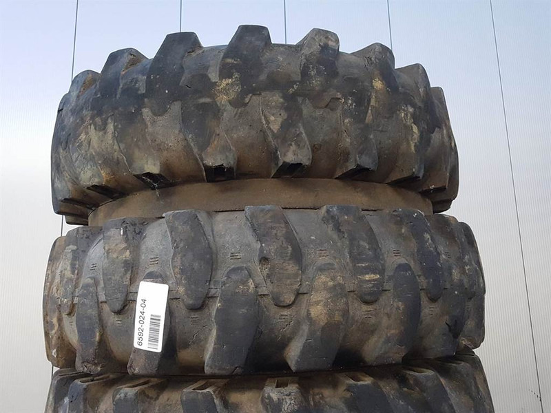 Furukawa W725LS-10.00-20-Tire/Reifen/Band - Wheels and tires for Construction machinery: picture 5