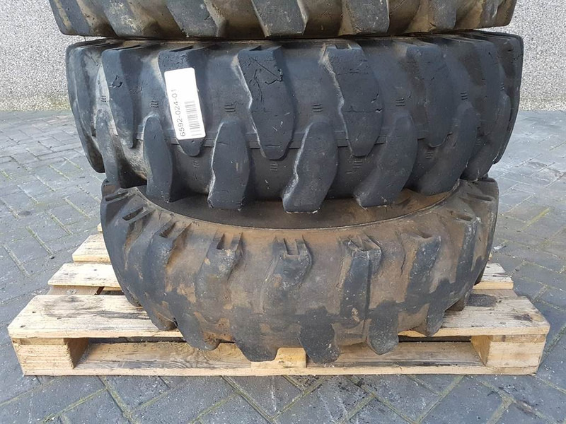 Furukawa W725LS-10.00-20-Tire/Reifen/Band - Wheels and tires for Construction machinery: picture 2