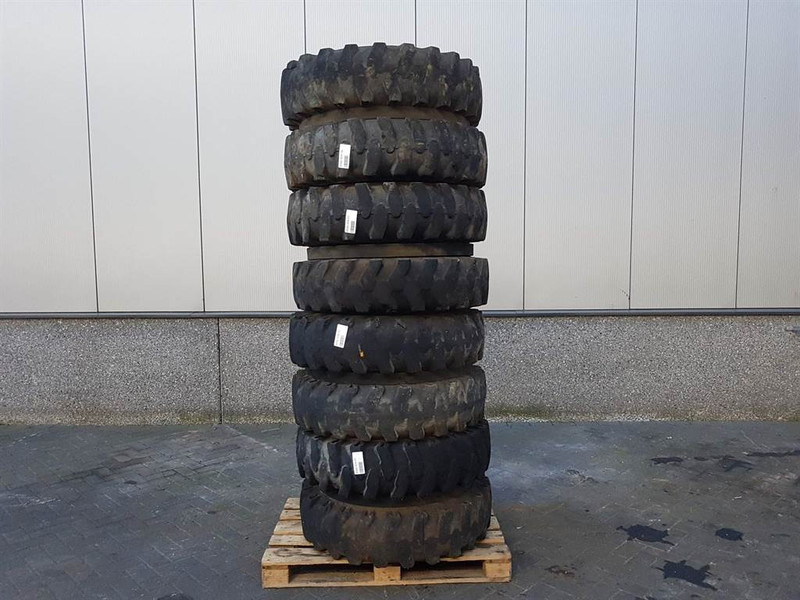 Furukawa W725LS-10.00-20-Tire/Reifen/Band - Wheels and tires for Construction machinery: picture 1