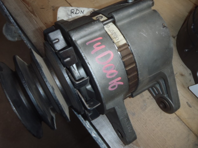 Hitachi 1812001461 - - Alternator for Construction machinery: picture 1