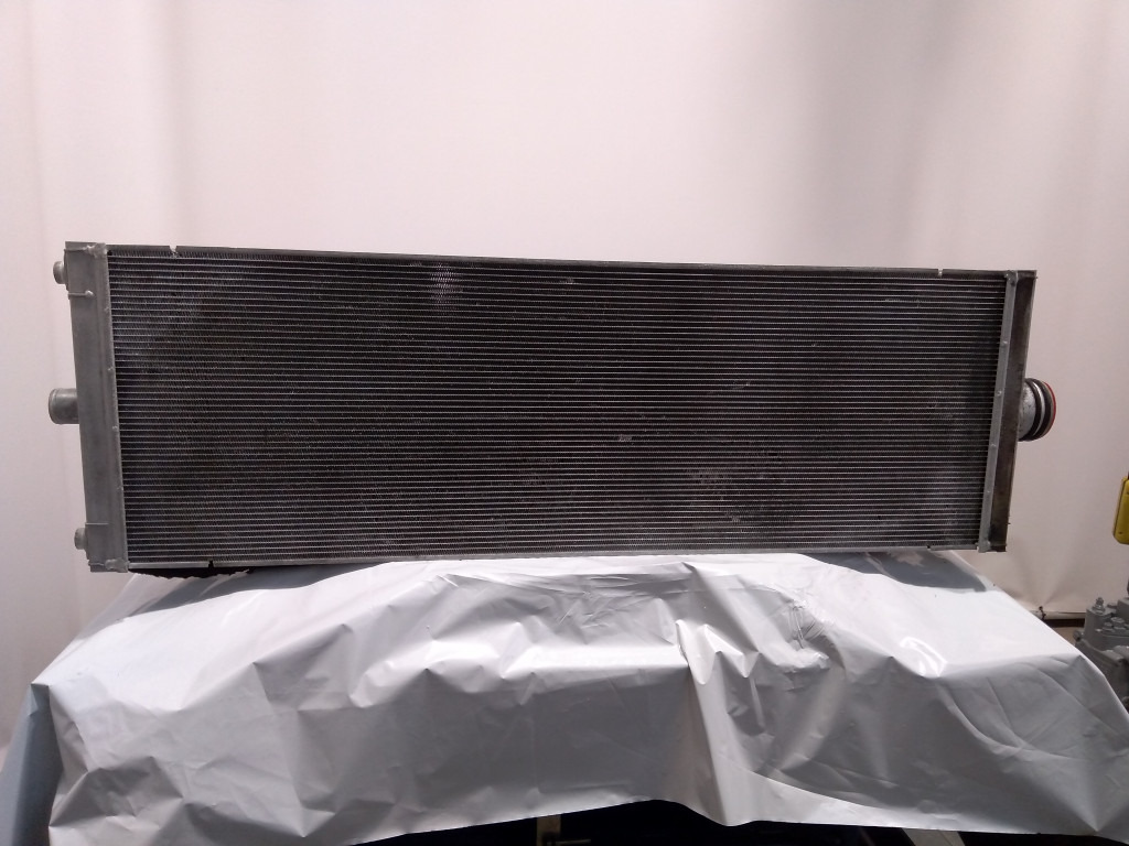 Hitachi 4682289 - 4682423 - Radiator for Construction machinery: picture 4
