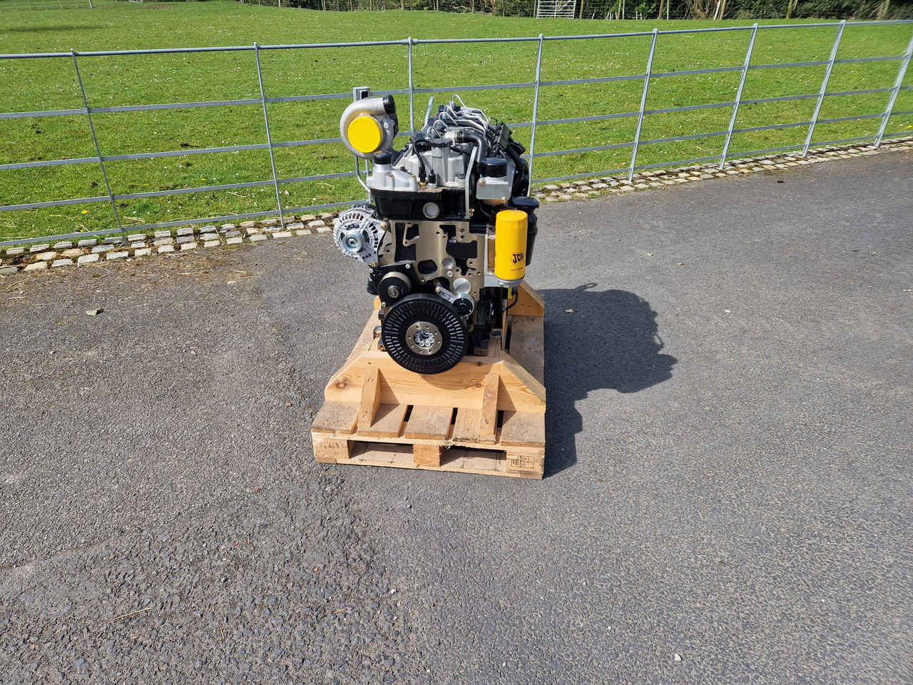 JCB 672 engine 320/40970 Tier 2 - Engine for Construction machinery: picture 2