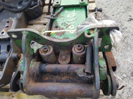 John Deere 6100, 6200, 6300, 6400 Pick Up Hitch Complete Al80042, Al80043 - Frame/ Chassis: picture 3