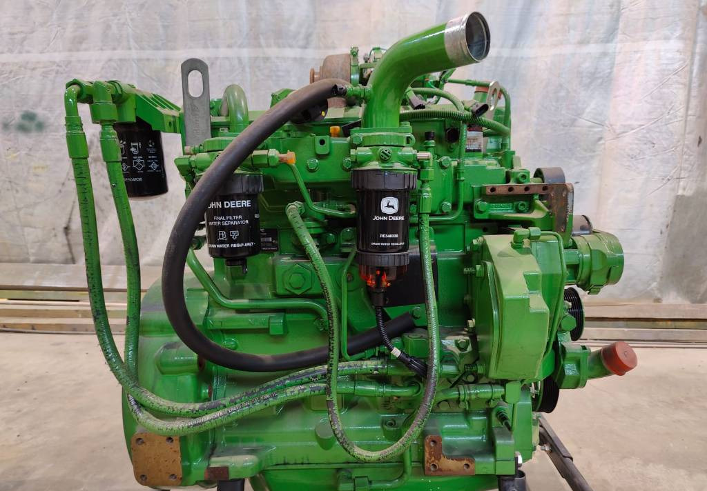 John Deere 810 E  - Engine for Forestry equipment: picture 4