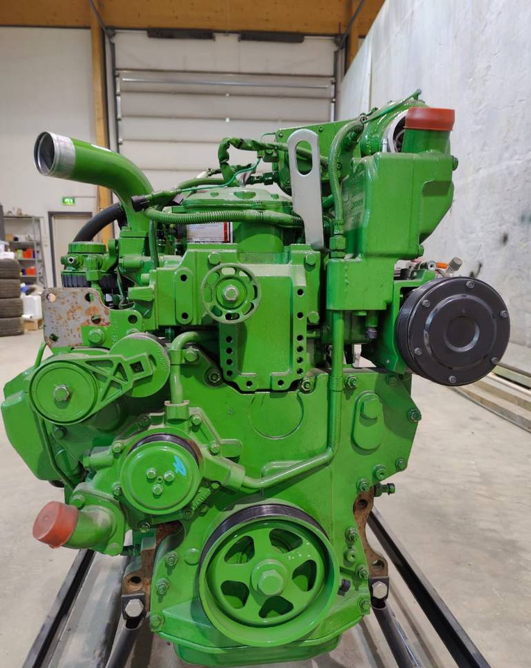 John Deere 810 E  - Engine for Forestry equipment: picture 1