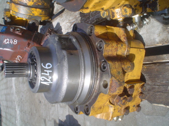 KOMATSU EC538323 706-75-74114 - Hydraulic motor for Construction machinery: picture 1