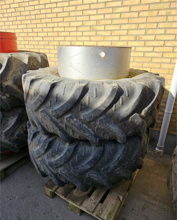 Kleber 480/70 R28  - Wheel and tire package for Agricultural machinery: picture 1