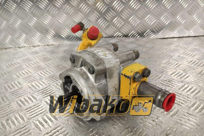Komatsu 65PX-12 - Hydraulic pump for Construction machinery: picture 1