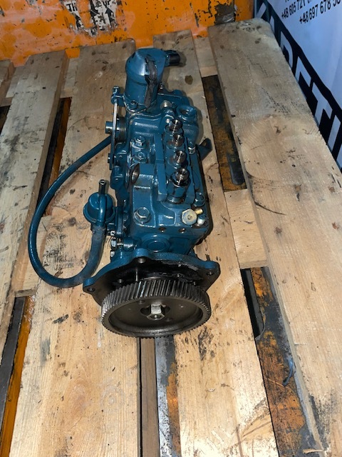 Kubota V3600-T pompa wtryskowa wtryski - Fuel pump for Agricultural machinery: picture 3