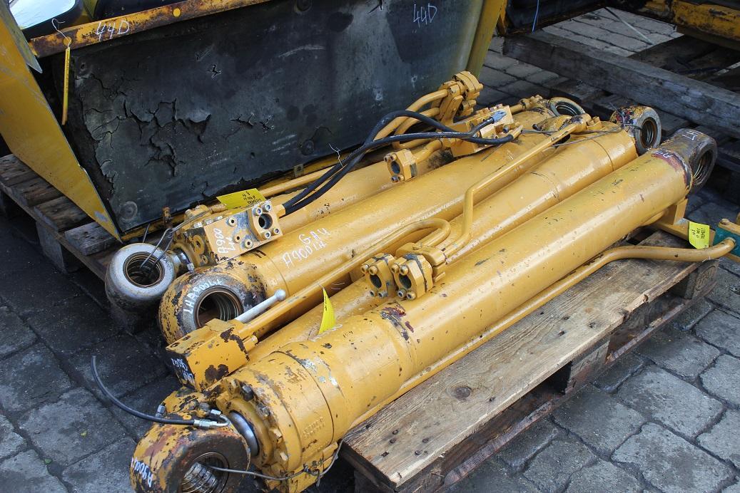 Liebherr A 900 LIT - Hydraulic cylinder for Construction machinery: picture 4