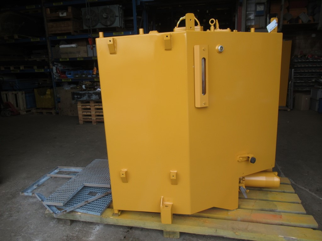 Liebherr LH120 - - Hydraulic tank for Construction machinery: picture 1
