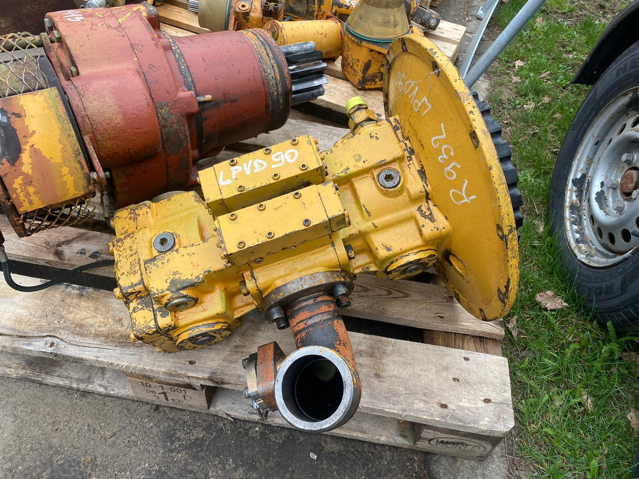Liebherr LPVD 90 aus R932 - Hydraulic pump for Construction machinery: picture 1