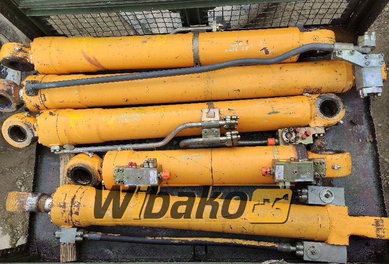 Liebherr R904C - Hydraulic cylinder for Construction machinery: picture 1