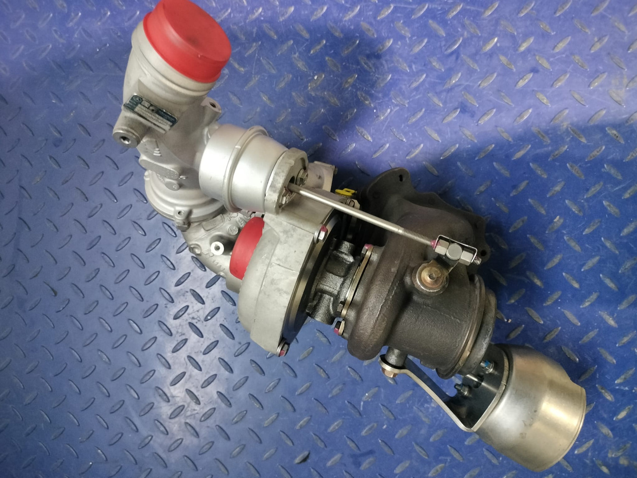 MERCEDES-BENZ A6510901686 - Turbo for Truck: picture 2