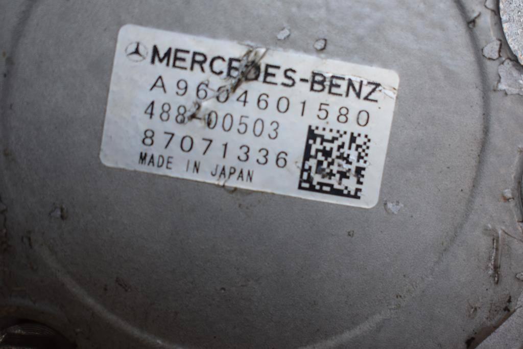 MERCEDES-BENZ ACTROS MP4 - Steering pump for Truck: picture 4