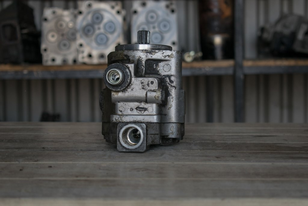 MERCEDES-BENZ ACTROS  MP4 - Steering pump for Truck: picture 4