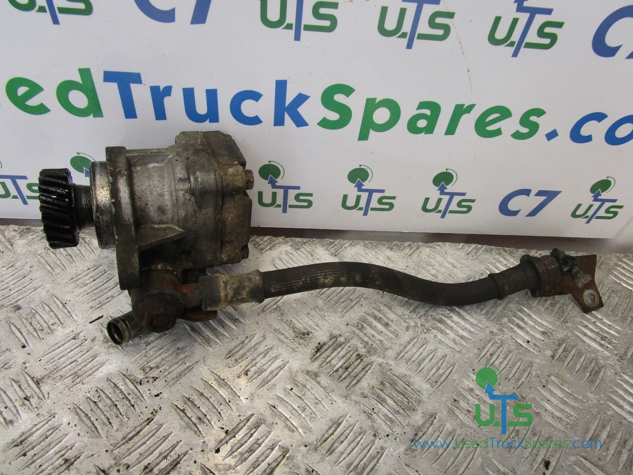 MITSUBISHI CANTER 35C13 (4M42) POWER STEERING PUMP P/NO MK471985 - Steering for Truck: picture 1