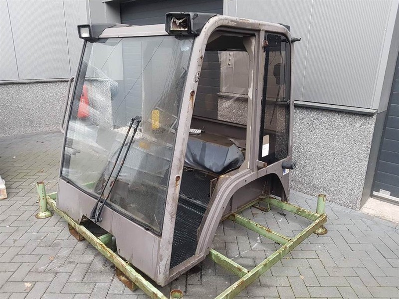 Manitou MLA627 - Cabin/Kabine/Cabine - Cab and interior for Construction machinery: picture 3