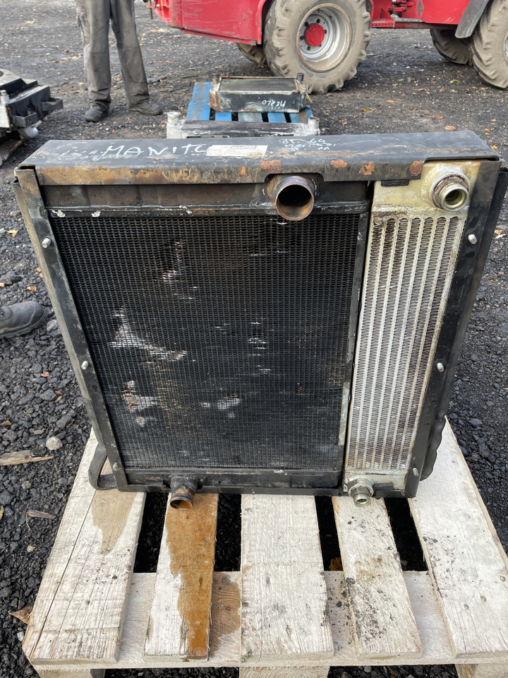 Manitou - chłodnica wody i oleju 234726 - Oil cooler for Construction machinery: picture 1