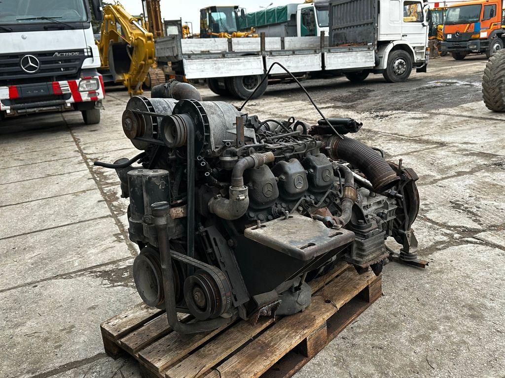 Engine for Truck Mercedes-Benz Engine OM 441 V6 Turbo 340HP+ Gearbox: picture 4