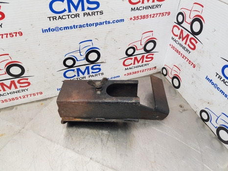 New Holland  T7, Case Puma 175 Drawbar Holding Bracket 84390563; 84269069 - Frame/ Chassis: picture 3