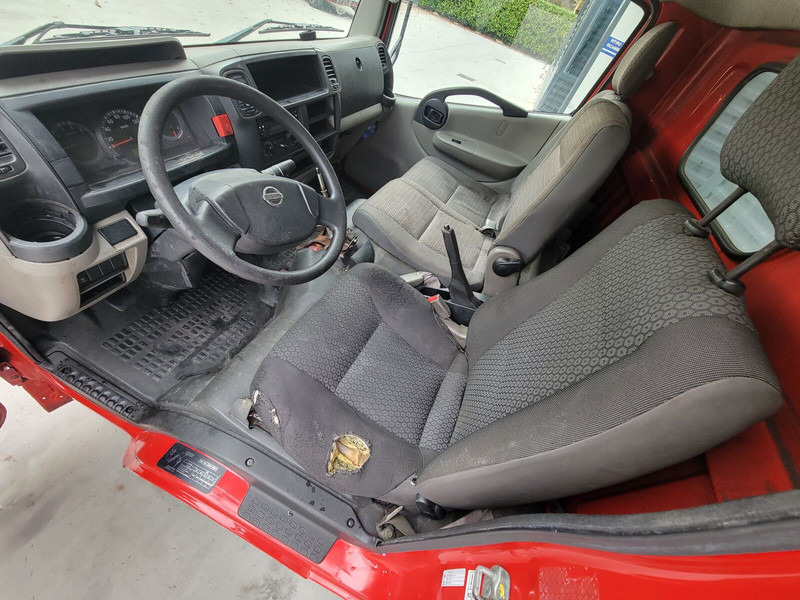 Nissan Cabstar - Cab and interior for Truck: picture 3